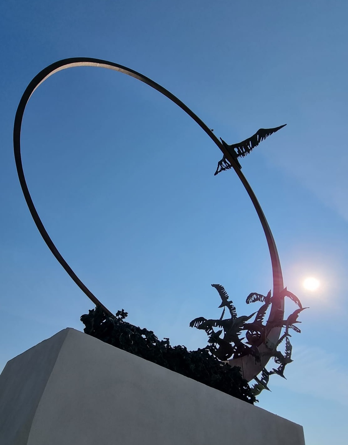 Gabbiano-Jonathan by Mario Lupo: Modern art sculpture capturing the essence of freedom and time and growth under a sunrise, a metaphor for new beginnings in 2025